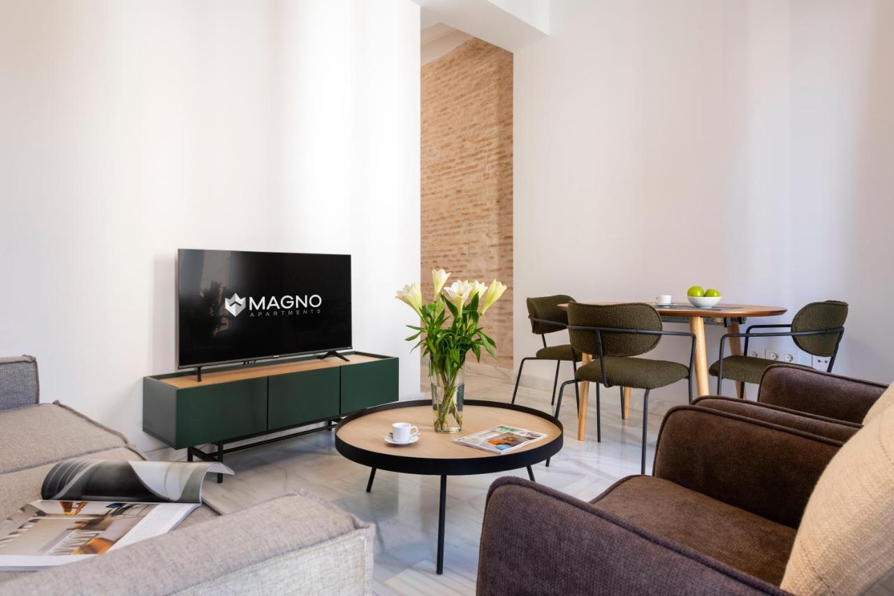 Magno Apartments San Gil - Shared Jacuzzi 세비야 외부 사진