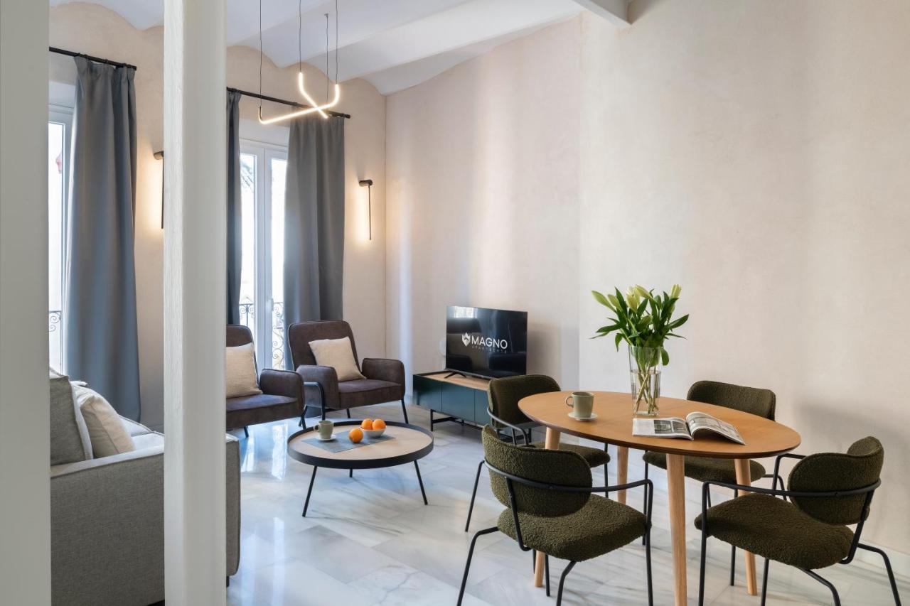 Magno Apartments San Gil - Shared Jacuzzi 세비야 외부 사진